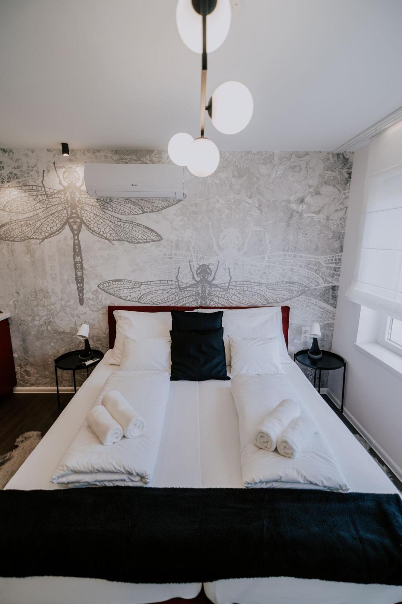 Maison De Luxe Szeged Luaran gambar
