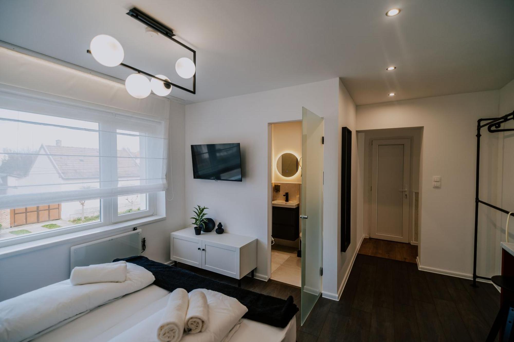Maison De Luxe Szeged Luaran gambar