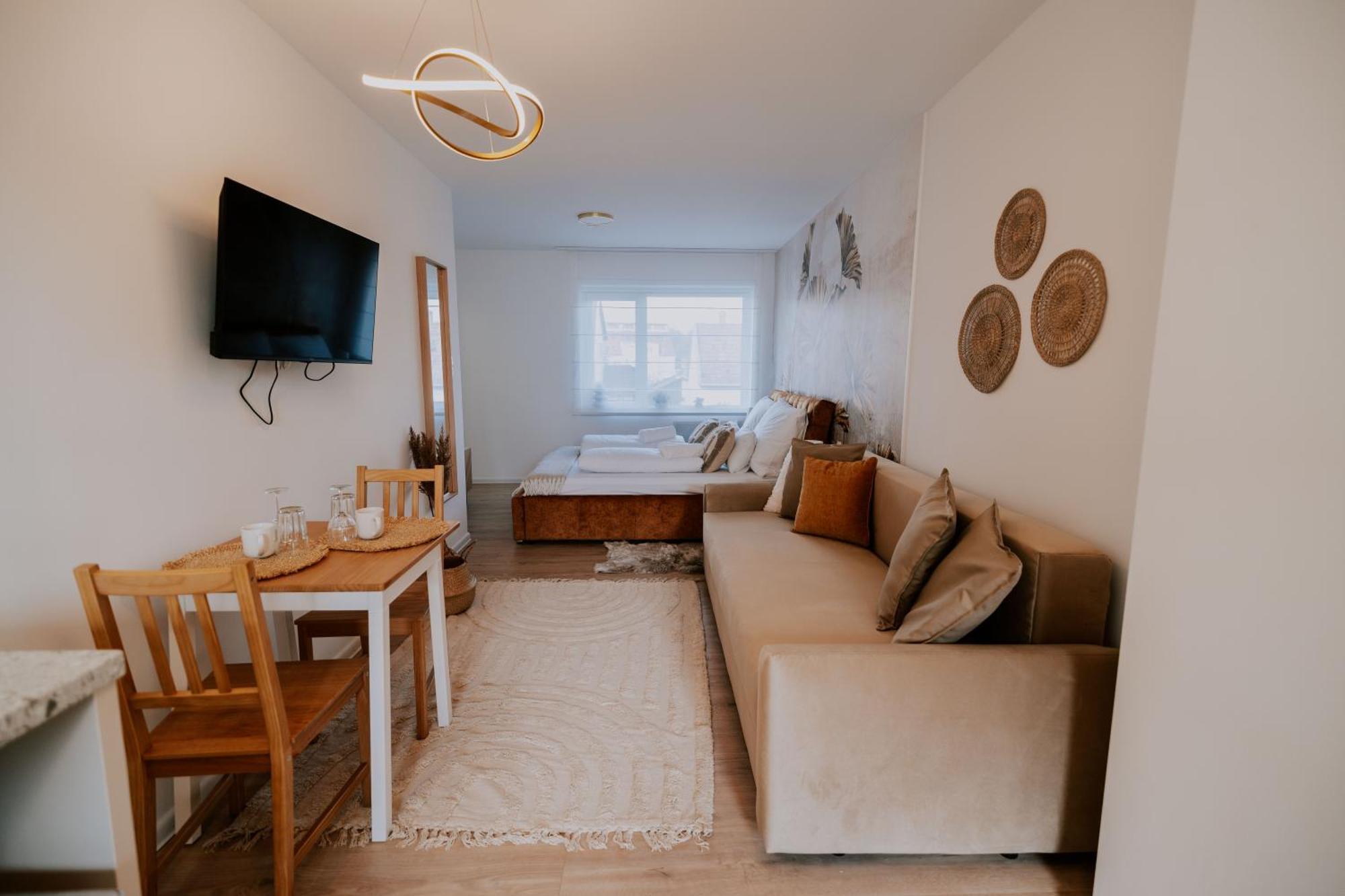 Maison De Luxe Szeged Luaran gambar