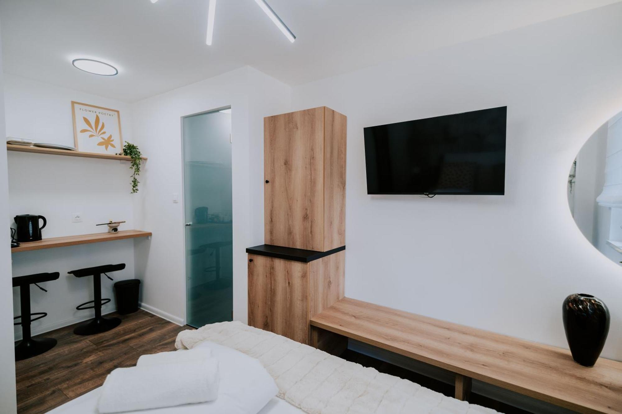 Maison De Luxe Szeged Luaran gambar